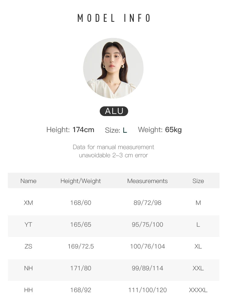 Langarm-Bluse mit V-Ausschnitt und Jacquard-Stoff im chinesischen Stil – einreihig geknöpft in zwei Farben.