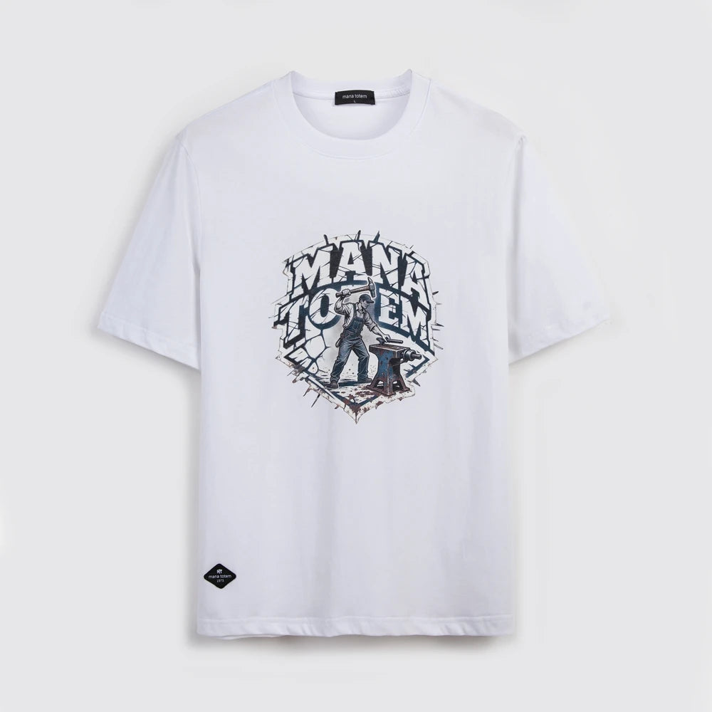 Hautfreundliches Herren T Shirt Mit Worker Motiv Aus Hochwertiger Baumwolle