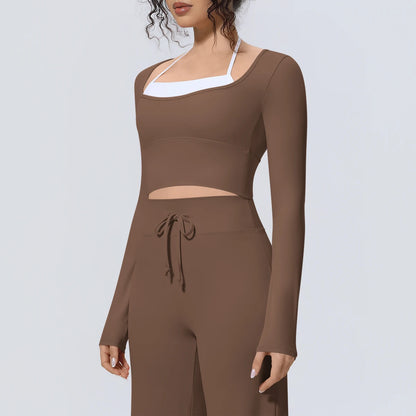 Braunes Damen-Langarmshirt, feuchtigkeitsableitend, enganliegender Crop-Schnitt, Vorderansicht