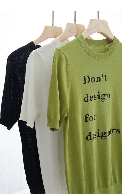 Damen Top im Minimalismus-Stil mit O-Ausschnitt und kontrastierenden Farben