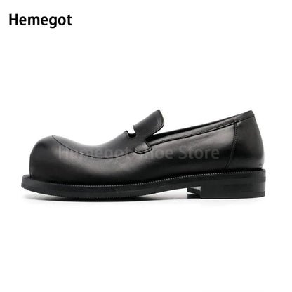 Schwarze Herren-Loafer mit rundem Zeh, Schlupfdesign und dicker Sohle, glattes Obermaterial