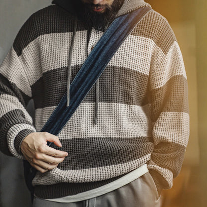 Herren Lässiger Gestreifter Strick-Hoodie im College-Stil mit Holzknopf