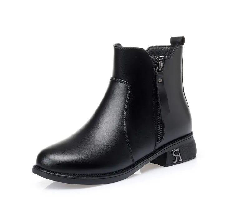 AIYUQI Damen-Ankle-Boot schwarz, glattes Leder-Optik, Reißverschluss, flacher Blockabsatz