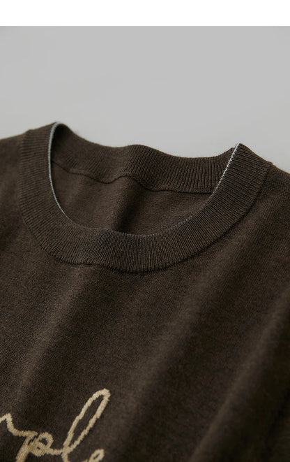 Langarm-T-Shirt in Braun mit Rundhalsausschnitt und partiellem „Simple“-Schriftzug am Saum
