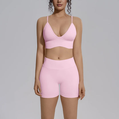 Damen Yoga-Set in Rosa: BH mit Trägern und Hotpants mit hoher Taille, vorne
