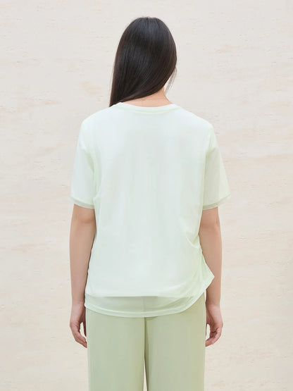 Satin-Glanz T-Shirt mit Rundhalsausschnitt – Slim Fit in Pink oder Schwarz für den Sommer