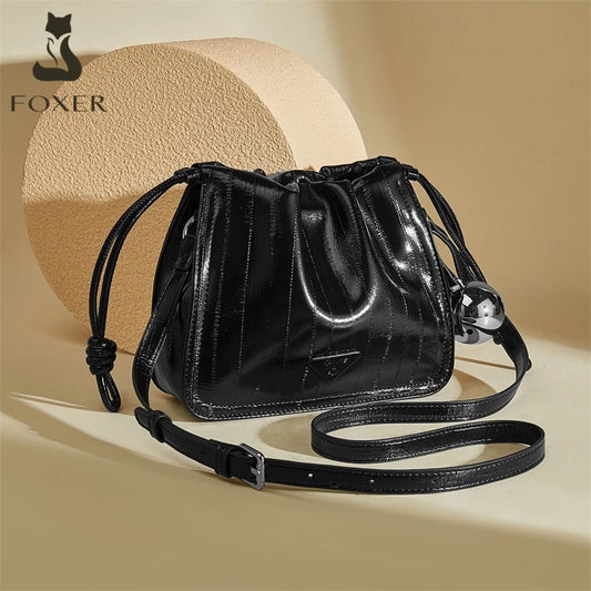 Damen Schultertasche aus Kunstleder und Spaltleder mit Kordelzug