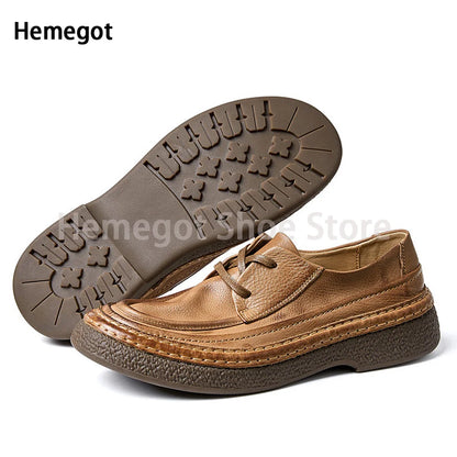 Herren-Lederschuhe, braun, mit sichtbarer Laufsohle und Profilnoppen