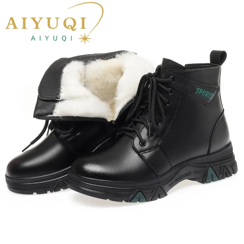 Schwarzer Schnür-Winterstiefel mit Wollfutter und Profilsohle, Kurzschaft