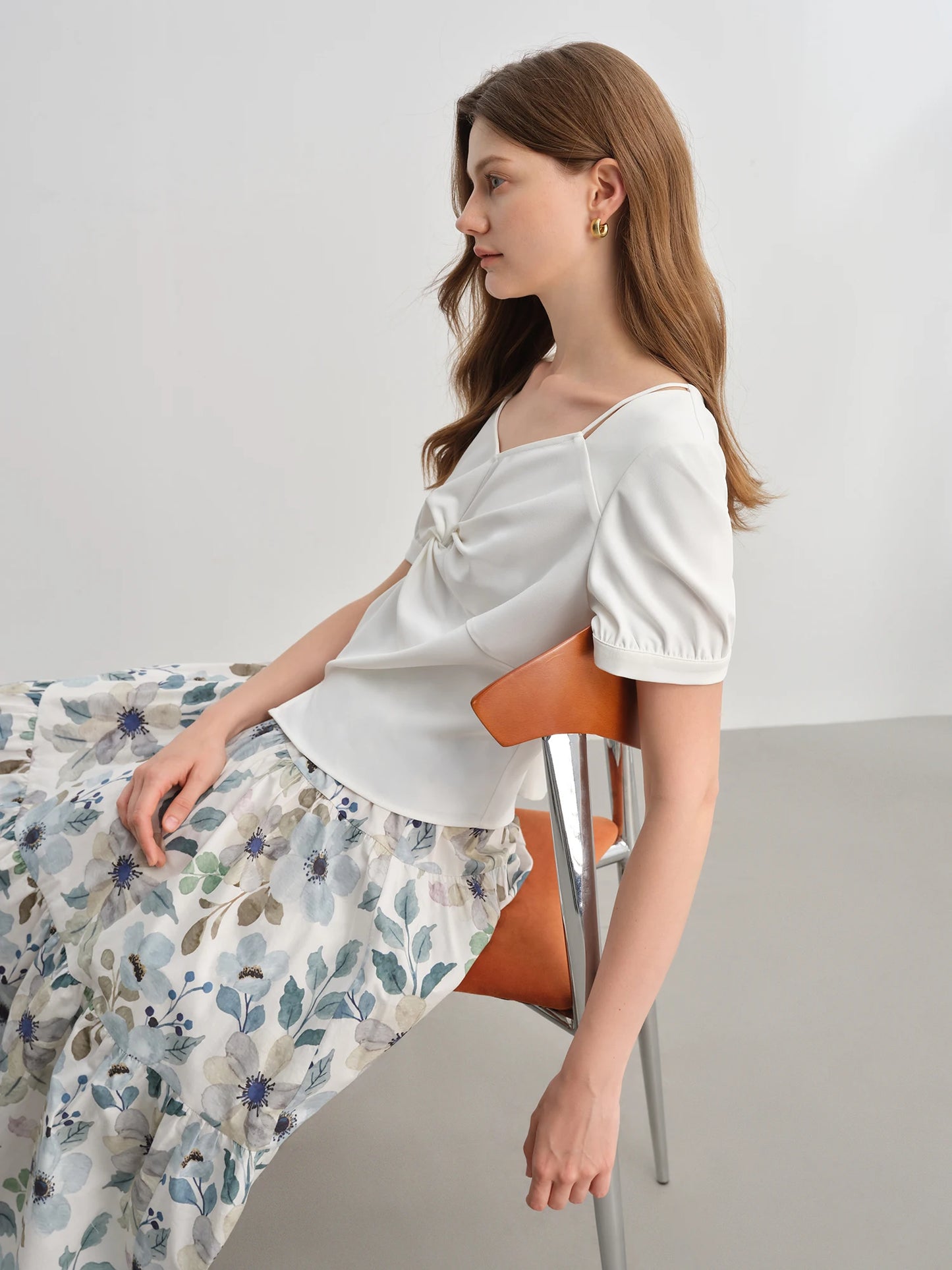 Kurzarm-Stricktop mit Puppenkragen für Damen in Plusgröße – modisch und elegant für den Sommer.