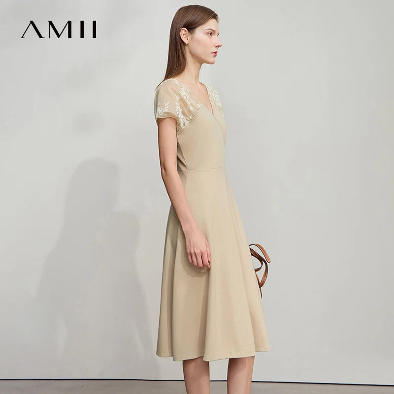 Elegantes Damen Kleid Mit V Ausschnitt Schlank Und Bequeme Passform