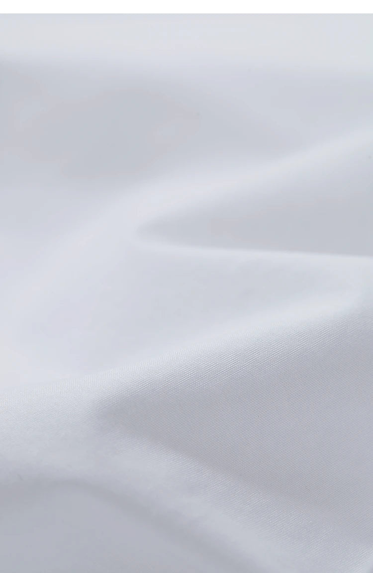 Damen Bluse im minimalistischen französischen Stil mit umlegekragen und gedrehten Falten