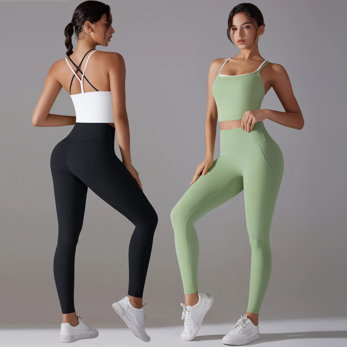 Yoga-Set mit Sport-BH und Leggings in Grün sowie Schwarz/Weiß, gekreuzte Rückenträger