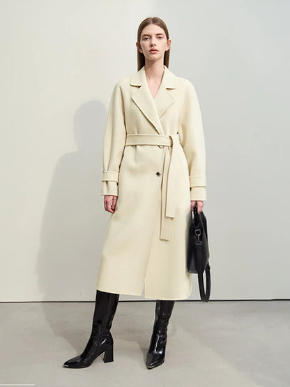 Damen Wollmantel im minimalistischen Design mit langem Gürtel und Raglanärmeln