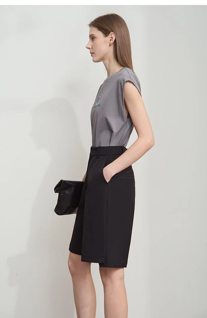 Damen Shorts im minimalistischen Stil mit Tasche für den Sommer