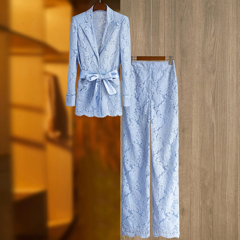 Schulterfreies ärmelloses Damenkleid mit 3D-Blumen und Patchwork-Design – figurbetont und modisch mit Reißverschluss.