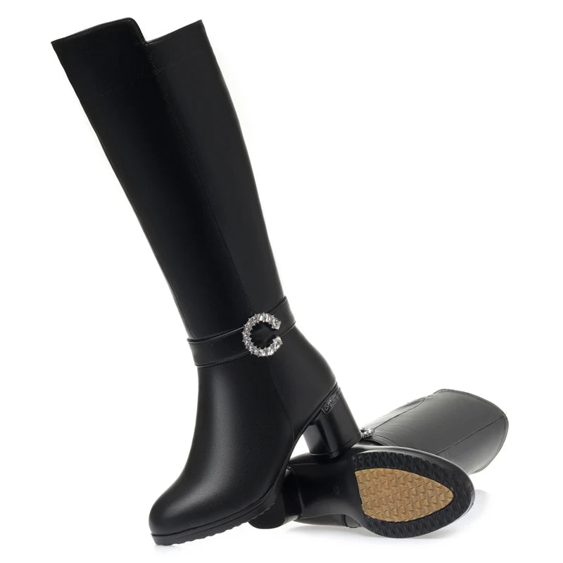 AIYUQI Stiefel schwarz, Kniehöhe, Blockabsatz; Zier-C am Schaft, seitliche Ansicht