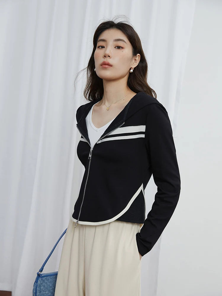 Kurzes Damen-Strickshirt mit kurzen Ärmeln – hautfreundlich, bequem und vielseitig für den Sommer
