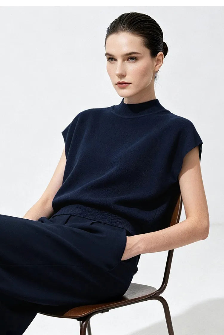 Damen-Strickpullover mit Stehkragen, kurzen Ärmeln und cleaner Crop-Silhouette