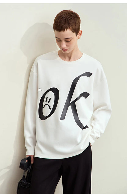 Damen T-Shirt im minimalistischen Stil mit Rundhalsausschnitt und Druckdesign