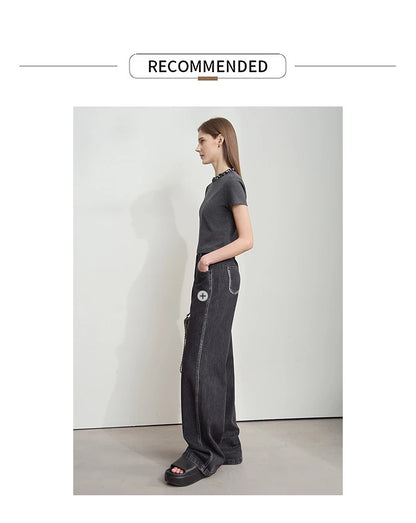 Damen Kurz-T-Shirt im minimalistischen Stil mit elastischen Perlen und Pailletten-Dekoration