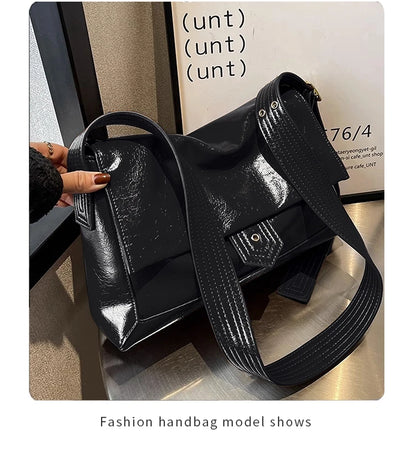 Damen Schultertasche aus Spaltleder und PU im Retro-Stil