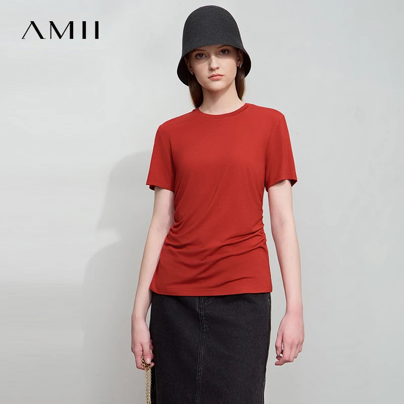 Damen Sommer-T-Shirt im minimalistischen Stil mit schmalem O-Ausschnitt und kurzen Ärmeln