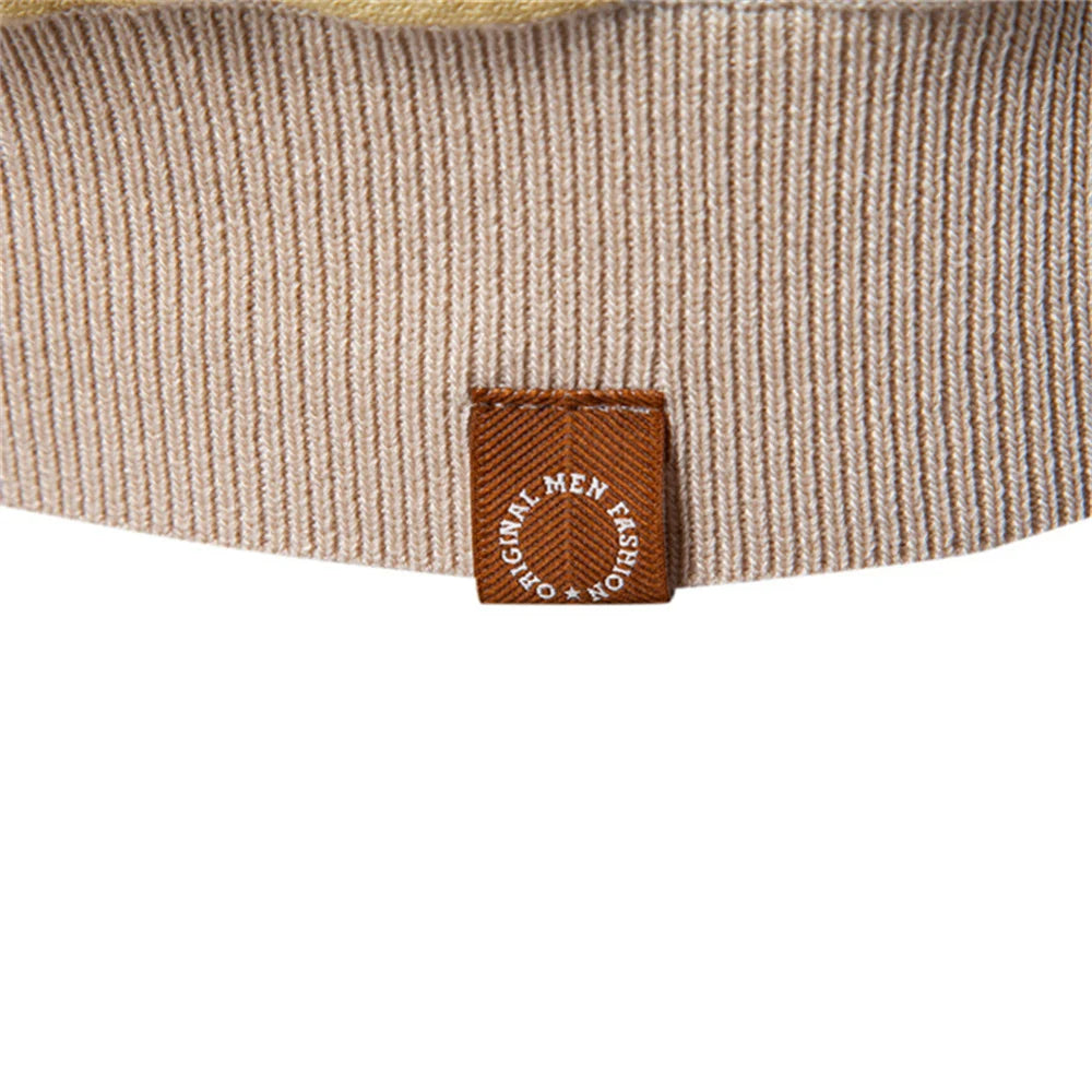 Herrenpoloshirt-Bund mit Markenlabel am Saum, beiger Stoff mit Label