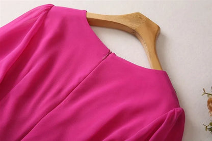 Elegantes Mini-Kleid für Damen mit halbem Stehkragen, langen Ärmeln und 3D-Blumen-Patchwork-Design – figurbetont und stilvoll.