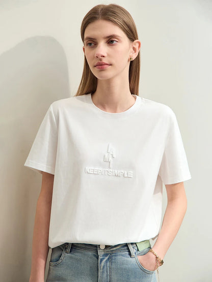 Damen T-Shirt im minimalistischen Stil mit modischer Stickerei und O-Ausschnitt