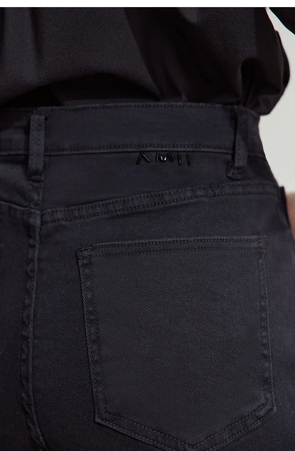 Damen Denim Shorts im minimalistischen Casual-Stil mit Zipper und Loch-Dekoration