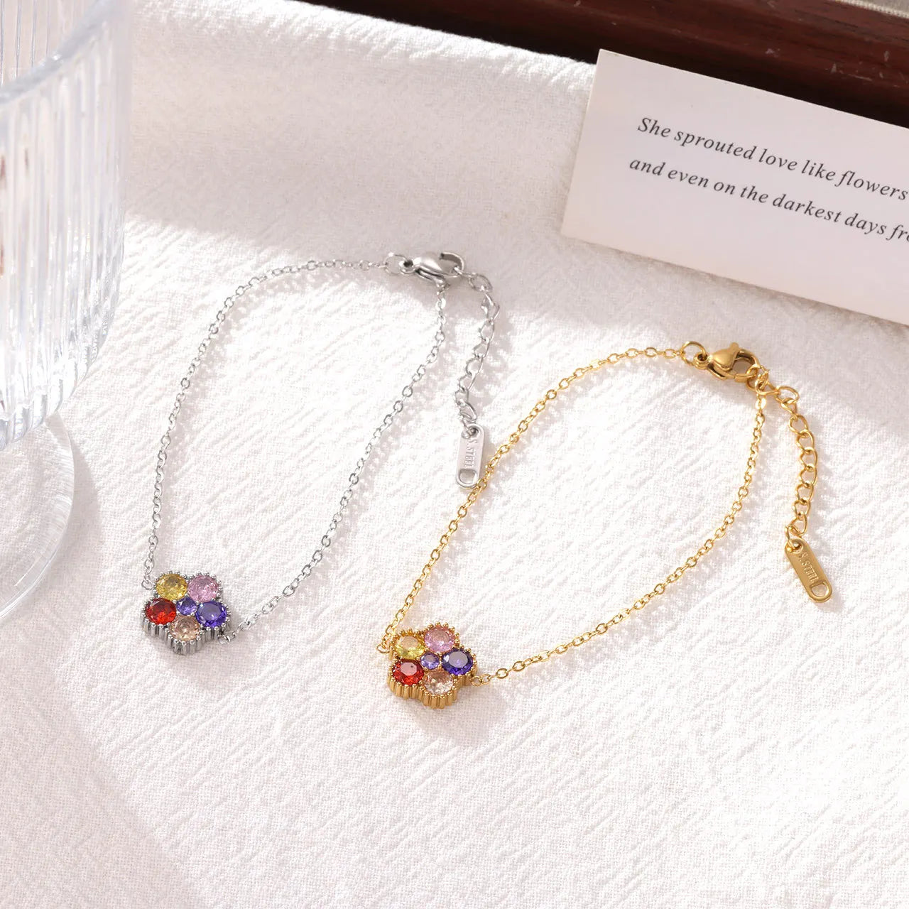 Damen-Armband mit bunten Zirkonia-Blüten