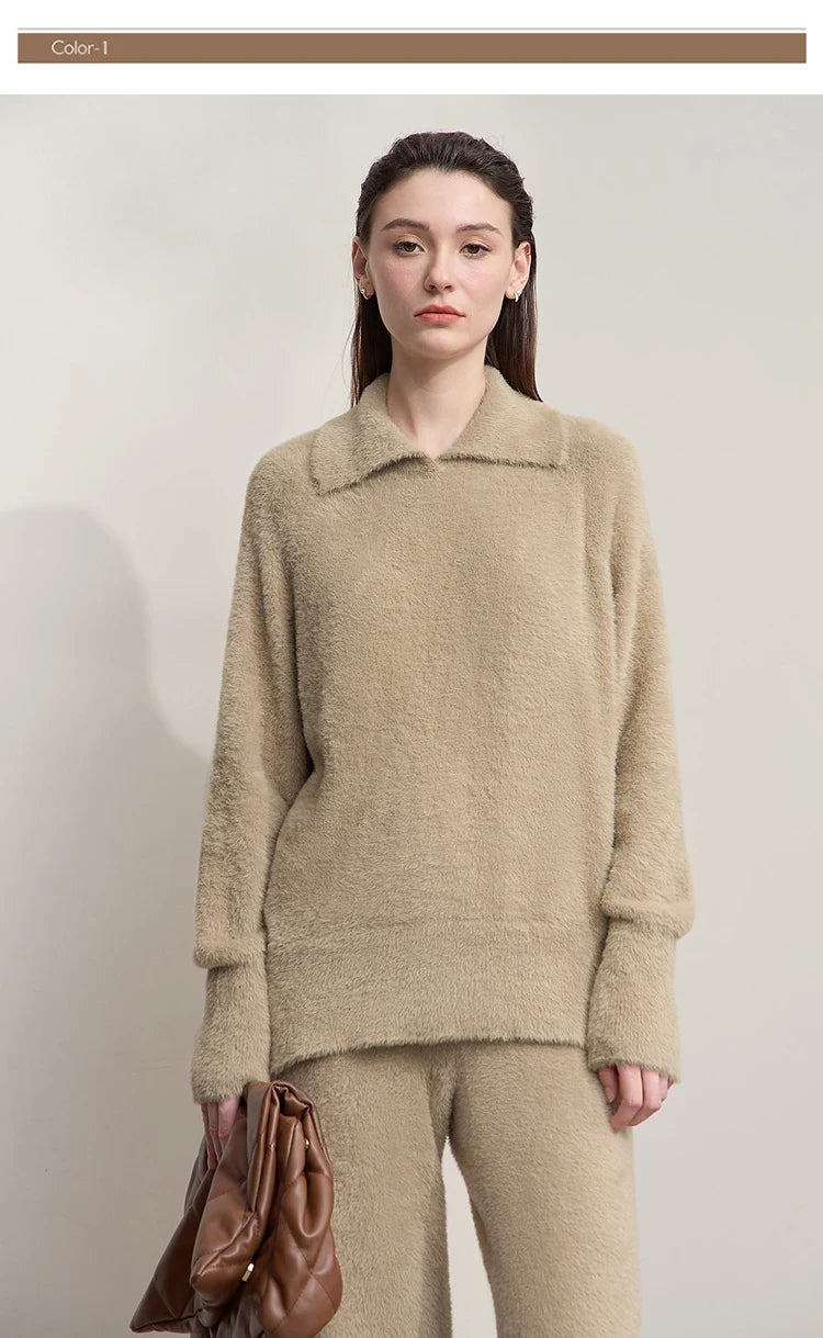 Damen-Set in beigem Ton: Pullover mit Rundhalsausschnitt und Hose mit Kordelzug