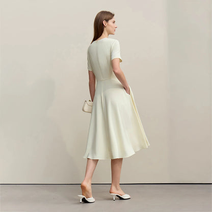 Elegantes Damenkleid Mit Taschen Aus Chiffon Tailliert Für Berufstätige