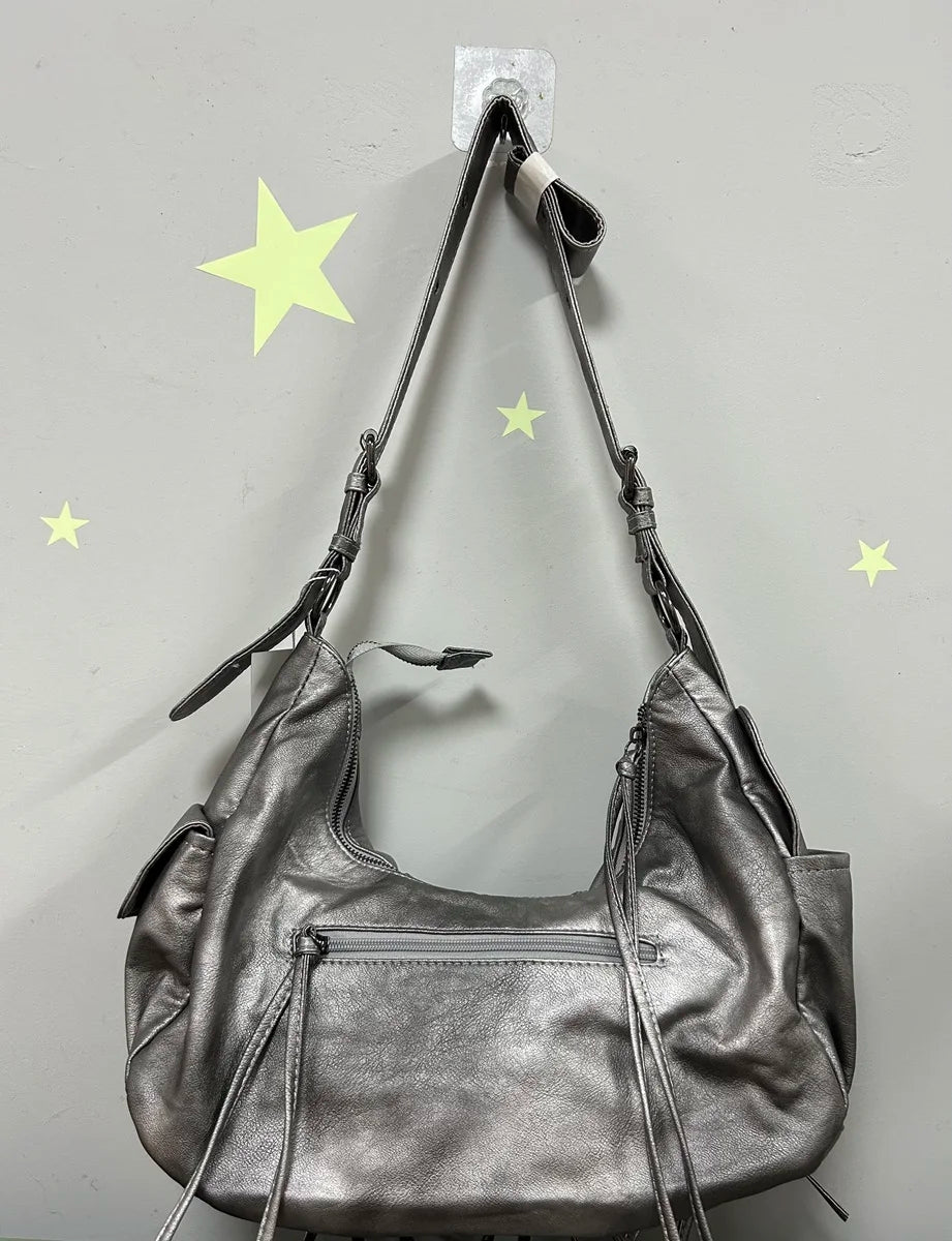 Damen-Schultertasche aus Vintage PU-Leder mit Mehrfachen Innenfächern und Quasten Alltagsbegleiter