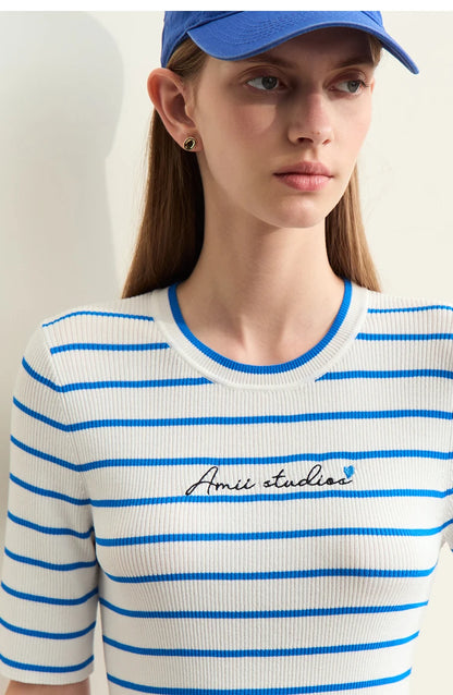 Damen gestreiftes Hemd mit Rundhals und schöner Stickerei für den Sommer