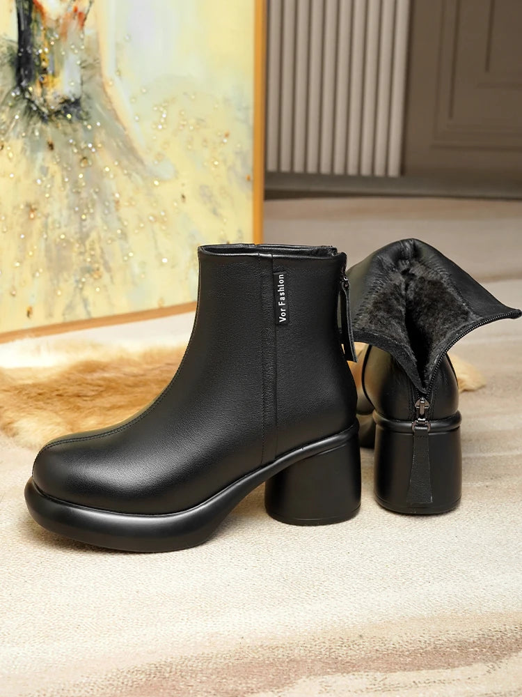Damen-Stiefeletten aus schwarzem Leder mit Fellkragen, Blockabsatz, seitlicher Öffnung