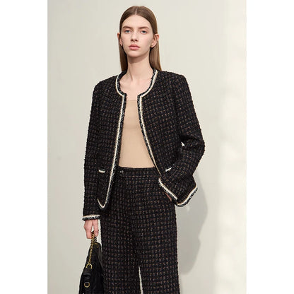 Damen Tweed Mantel im minimalistischen Stil mit Taschen und elegantem O-Neck