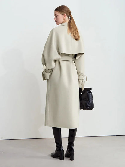 Damen Weste für den Winter im lässigen Look mit Gürtel und Taschen
