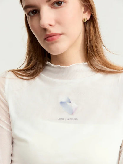 Damen T-Shirt aus gedrucktem Mesh mit slim-fit Halb Stehkragen