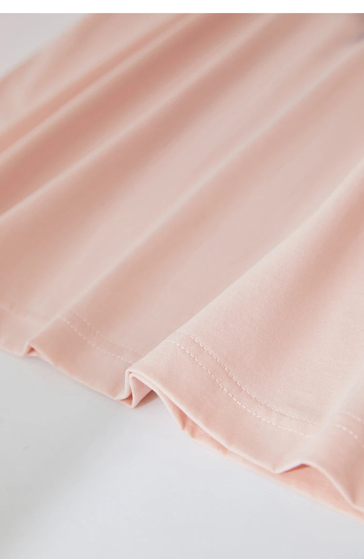 Damen T-Shirt im minimalistischen Stil mit gedrucktem Design und lässigen Ärmeln