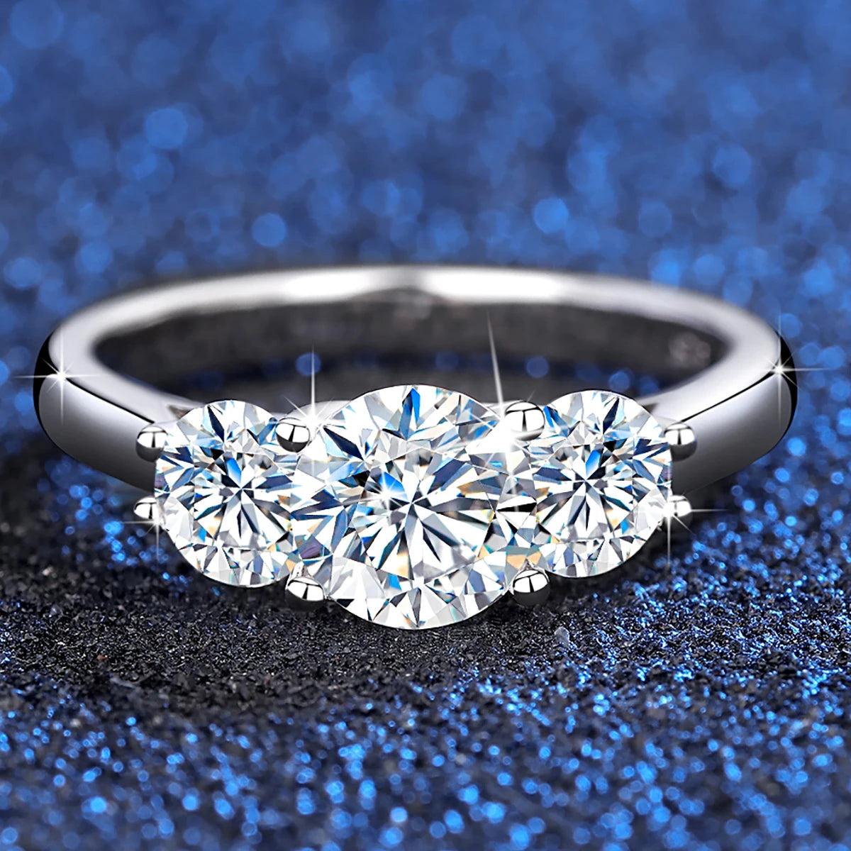 Damen-Ring Mit Moissanit Drei-Stein-Anordnung Totem-Design 2 Ct Sterlingsilber 925 Schmuck