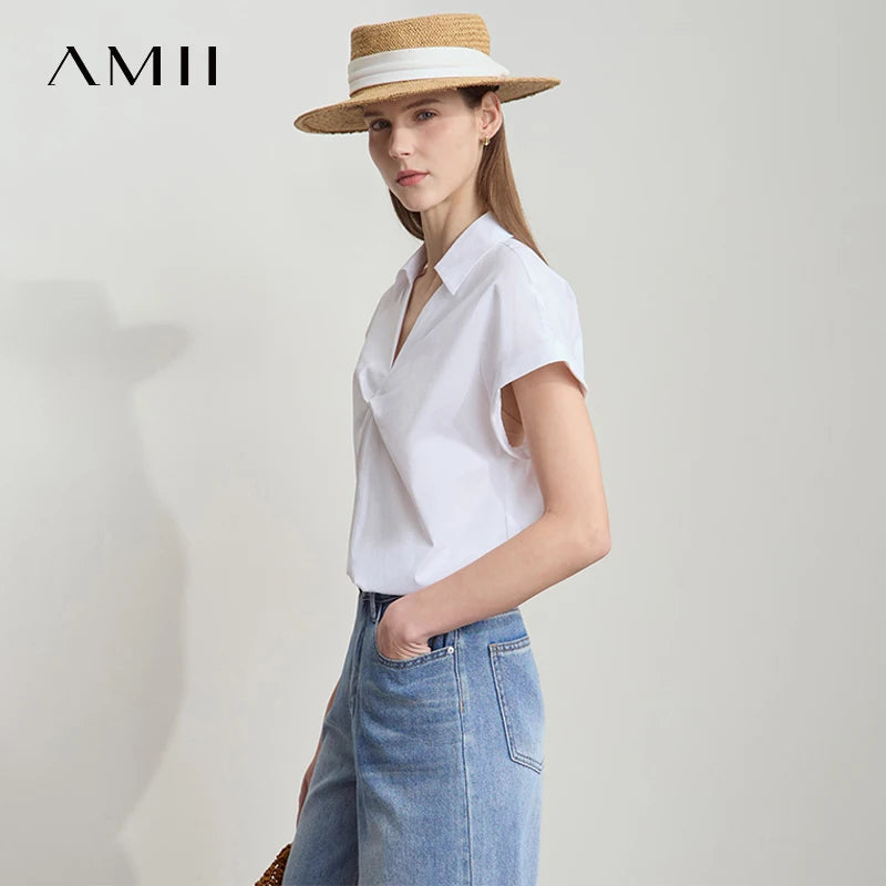 Damen Bluse im minimalistischen französischen Stil mit umlegekragen und gedrehten Falten