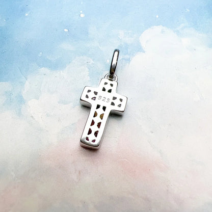 Silberner Kreuz-Anhänger mit Prägung 925, rechteckiges Muster auf der Rückseite