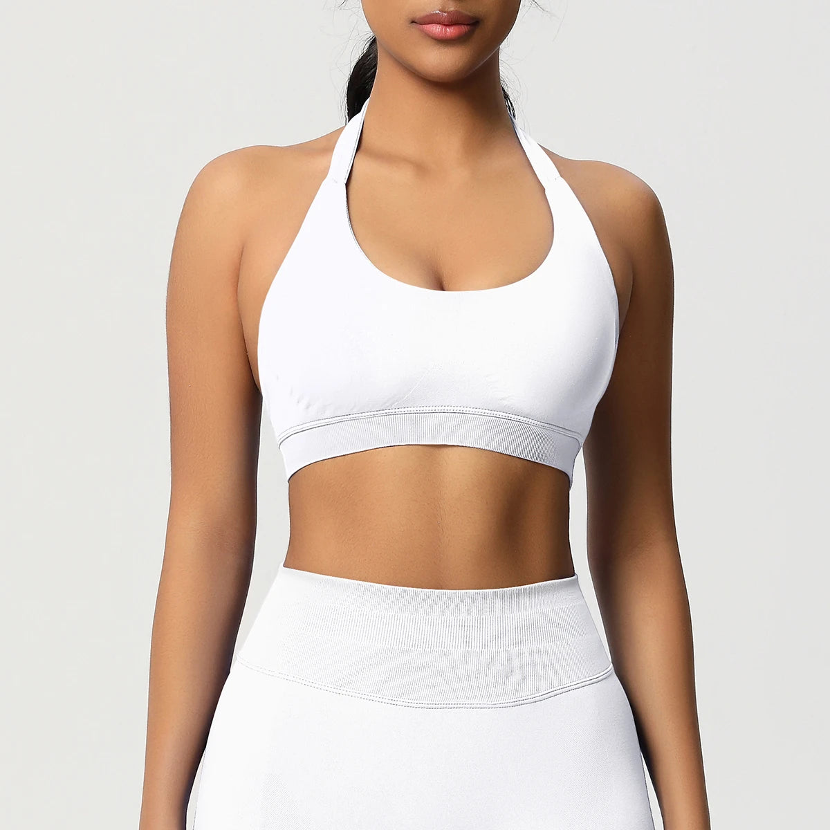 Nahtloser Sport-BH in Weiß mit breiten Trägern und Racerback