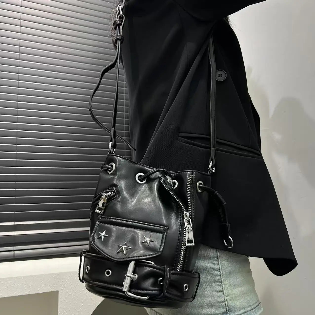 Damen-Umhängetasche mit Top-Griff und Vintage Dumpling-Stil mit Handyfach ideal für Abendgarderobe