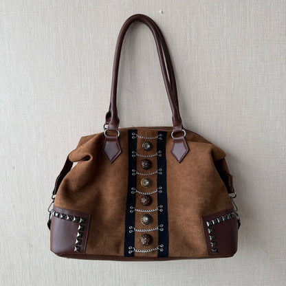 Damen-Tasche Umwandelbare Schultertasche im Boho Western Stil mit Nieten und Kettenakzenten