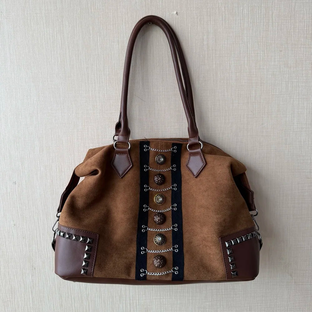 Damen-Tasche Umwandelbare Schultertasche im Boho Western Stil mit Nieten und Kettenakzenten