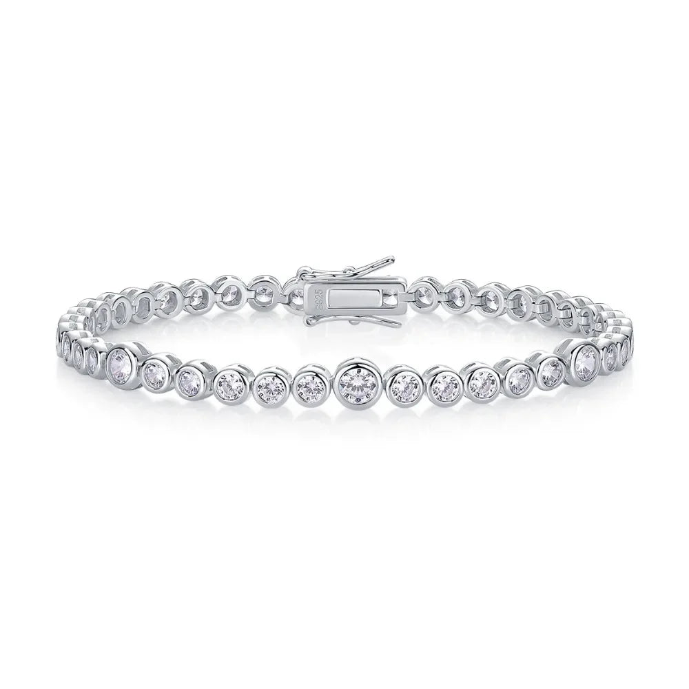 Damen-Kettenarmband mit Moissanit in Zargenfassung