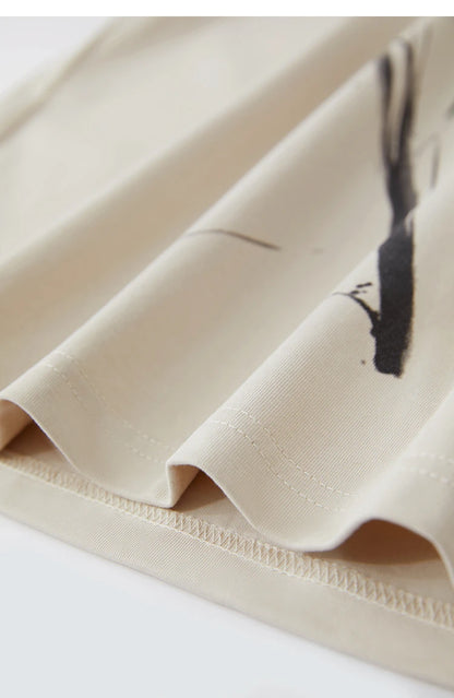 Damen T-Shirt im Minimalismus-Stil mit O-Neck und coolen Ink-Art Print